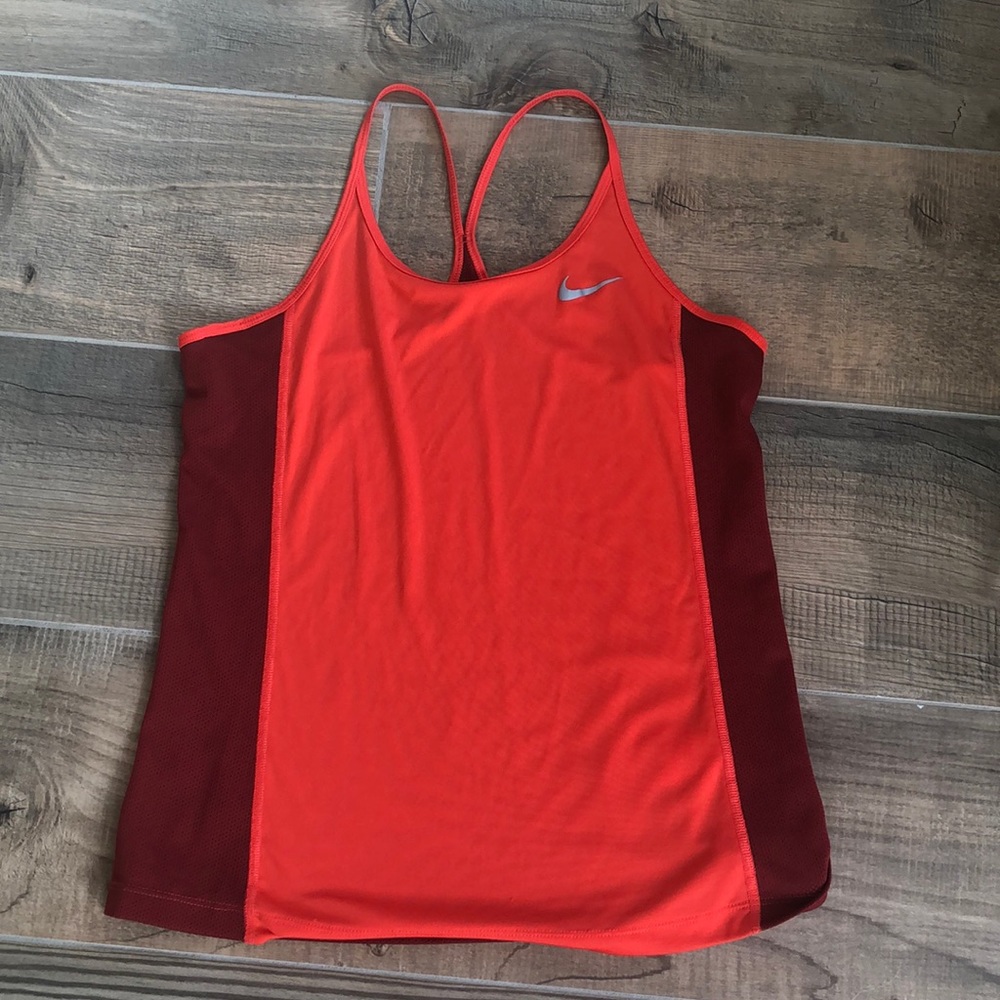 Women’s Nike Dri-fit Workout Tank Size Medium